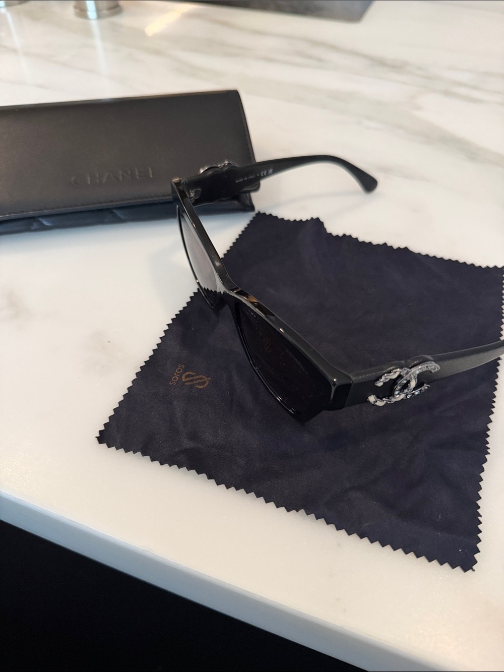 CHANEL Black Rectangular Sunglasses with Crystal CC Emblem - Picture 2 of 6